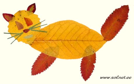 Котик з осіннього листя