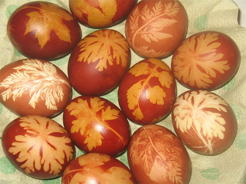 Великоднє яйце з рослинним орнаментом