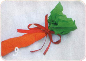Зав'язати стрічку бантиком на морквині