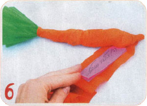 Всередину морквини можна покласти записочку