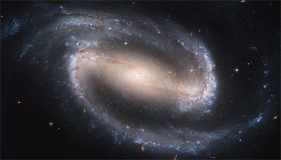 Спіральна галактика з перемичкою NGC 1300 в сузір'ї Ерідан (тип SBbc)