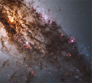 Радиогалактика Центавр A (NGC 5128) у видимому світлі